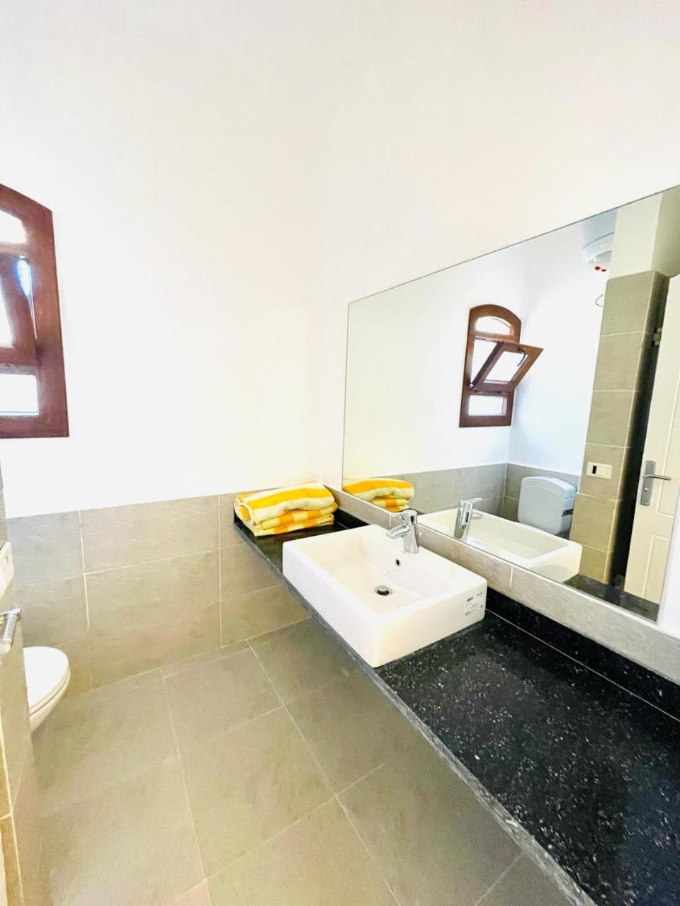 5 Bedroom With Private Pool West Golf Elgouna * Hurghada